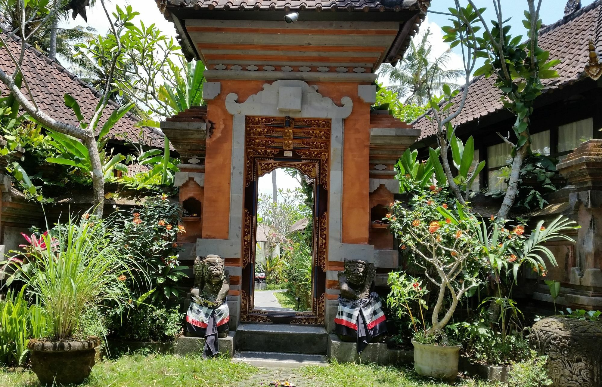 Lodtunduh Sari Hotel Ubud  Exterior photo