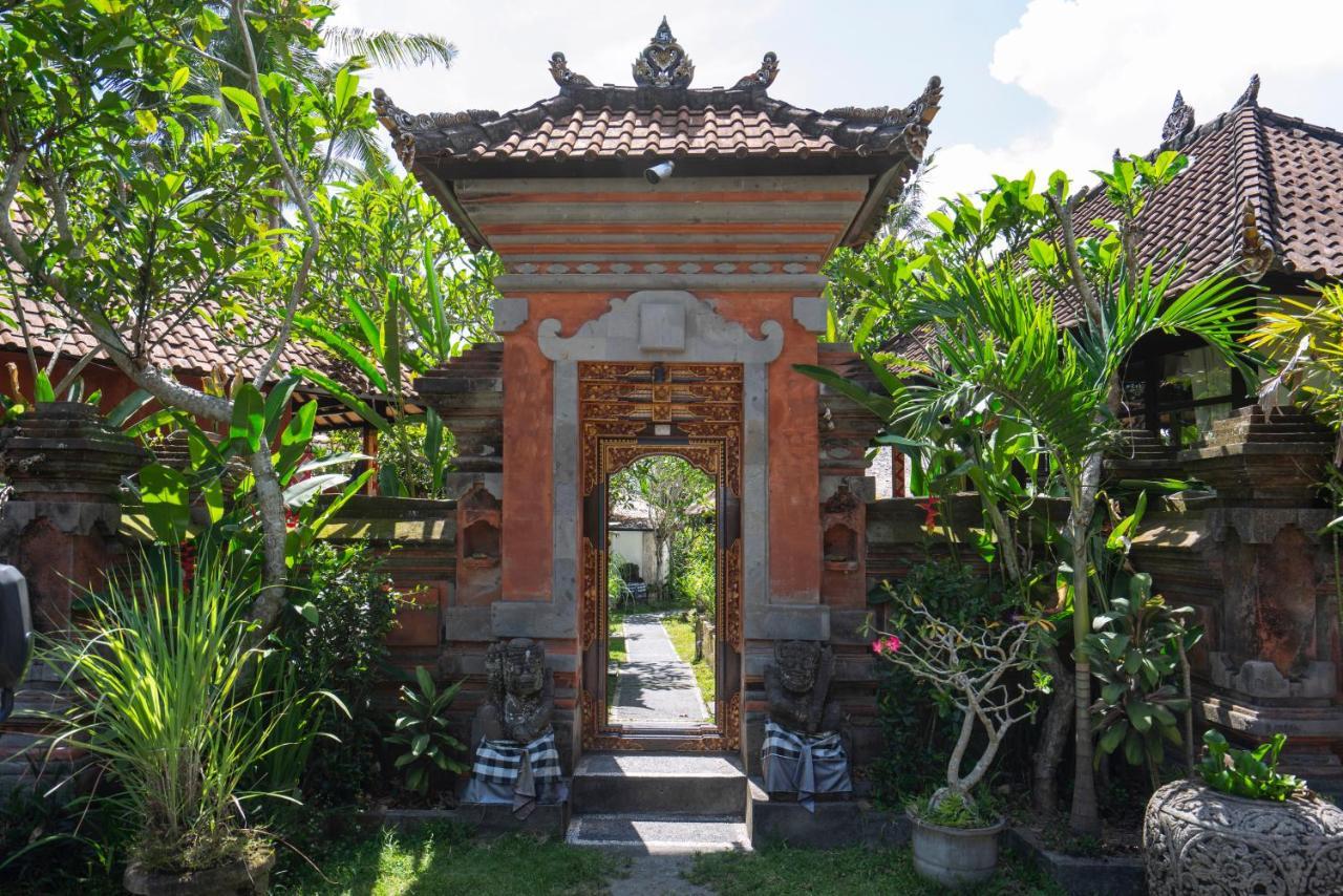 Lodtunduh Sari Hotel Ubud  Exterior photo